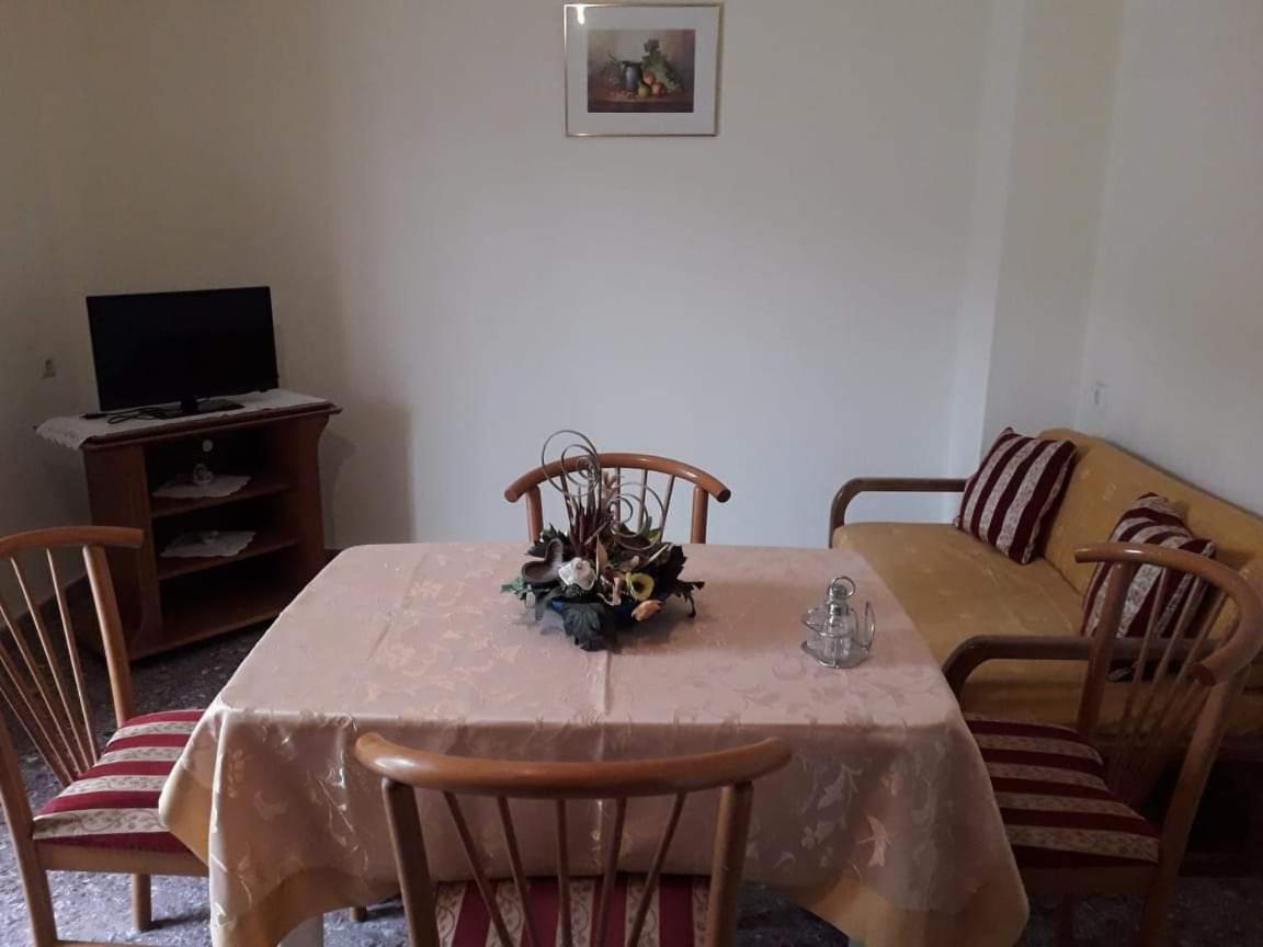 Vicky Guesthouse Ставрос Екстериор снимка